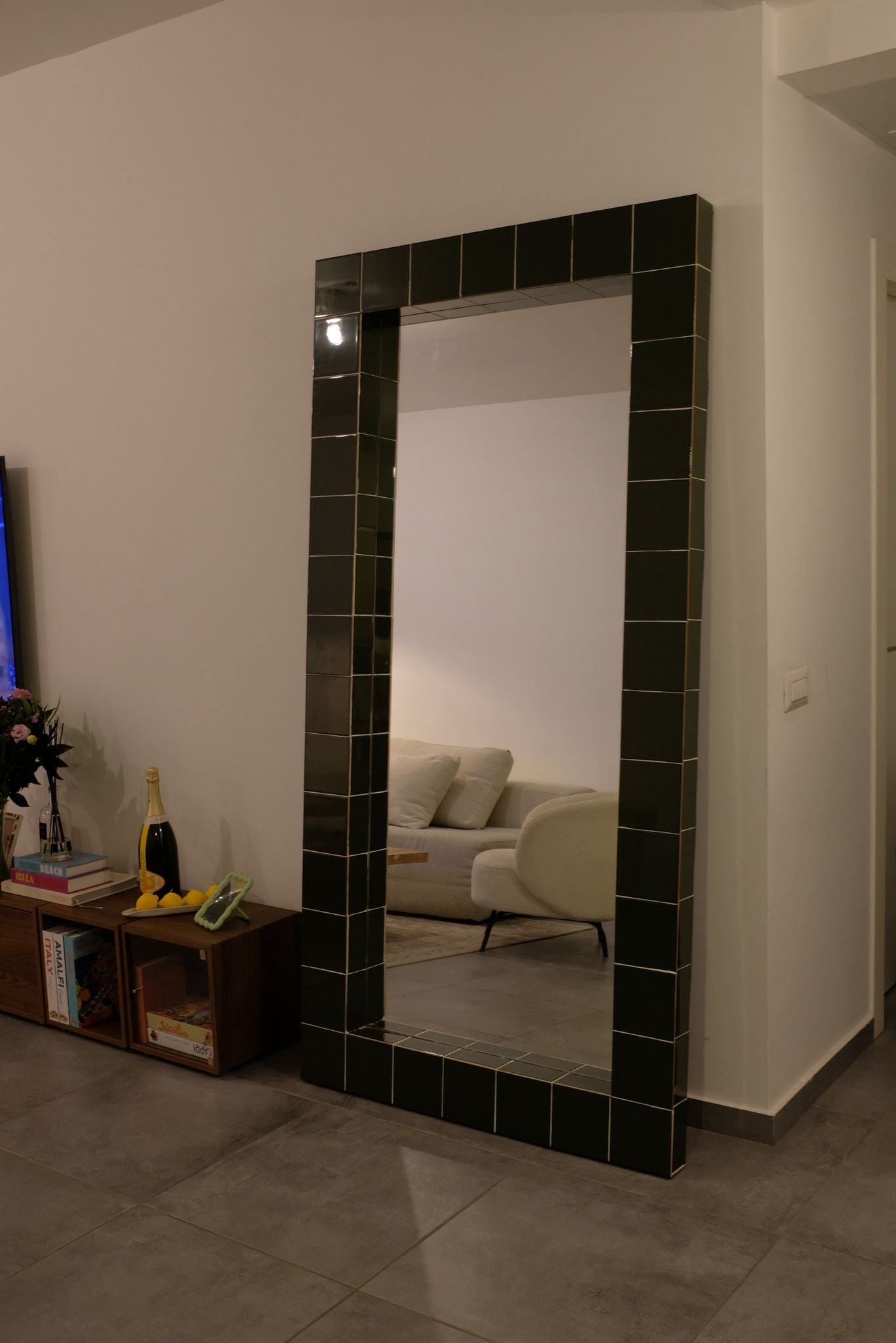 Form Mirror