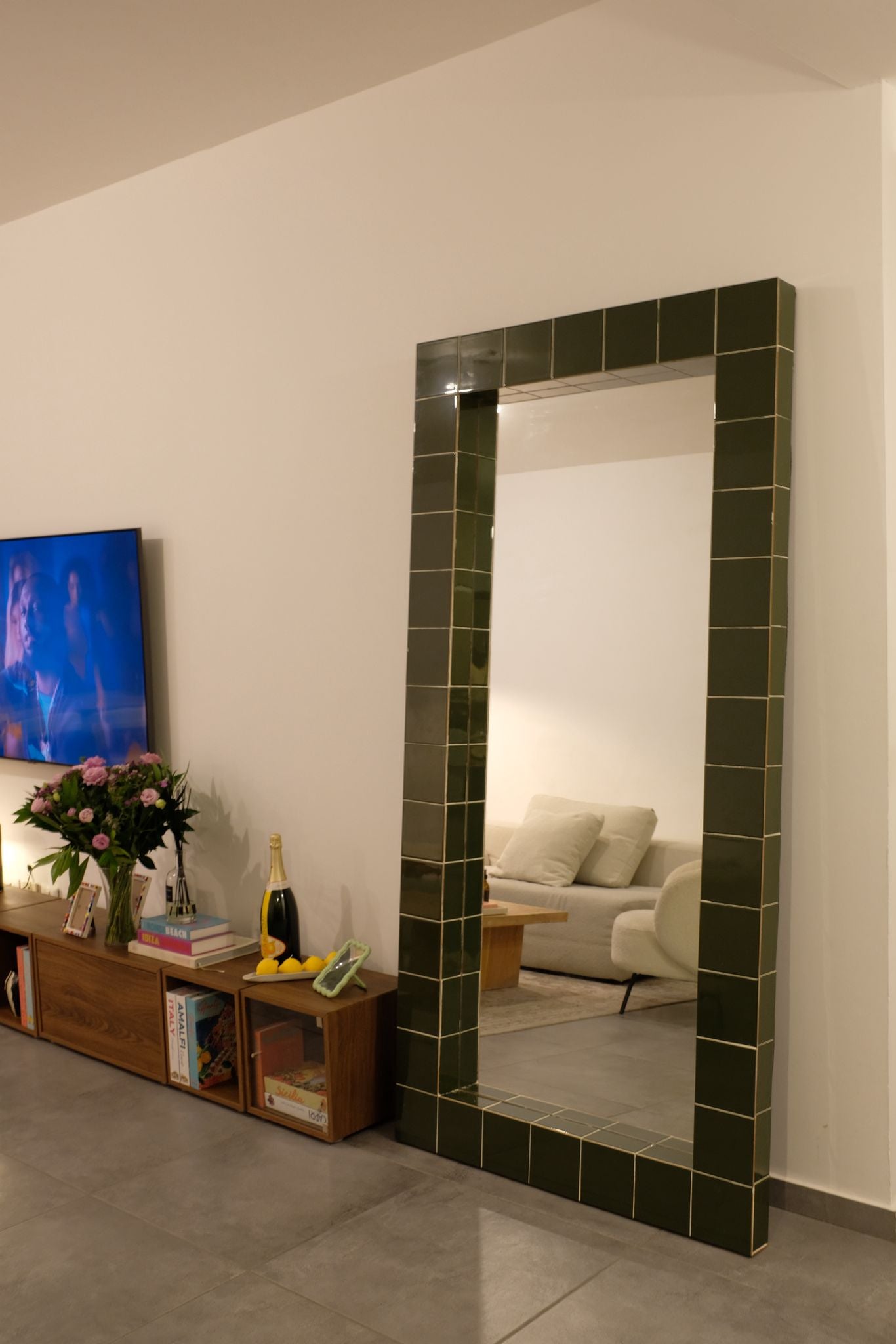 Form Mirror